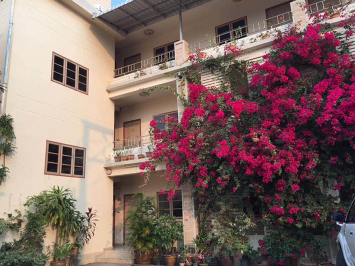 Pikul Apartment Hotel Nong Khai Esterno foto